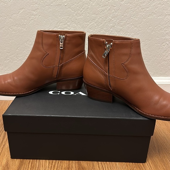 COACH bootie size 7 - Picture 4 of 8